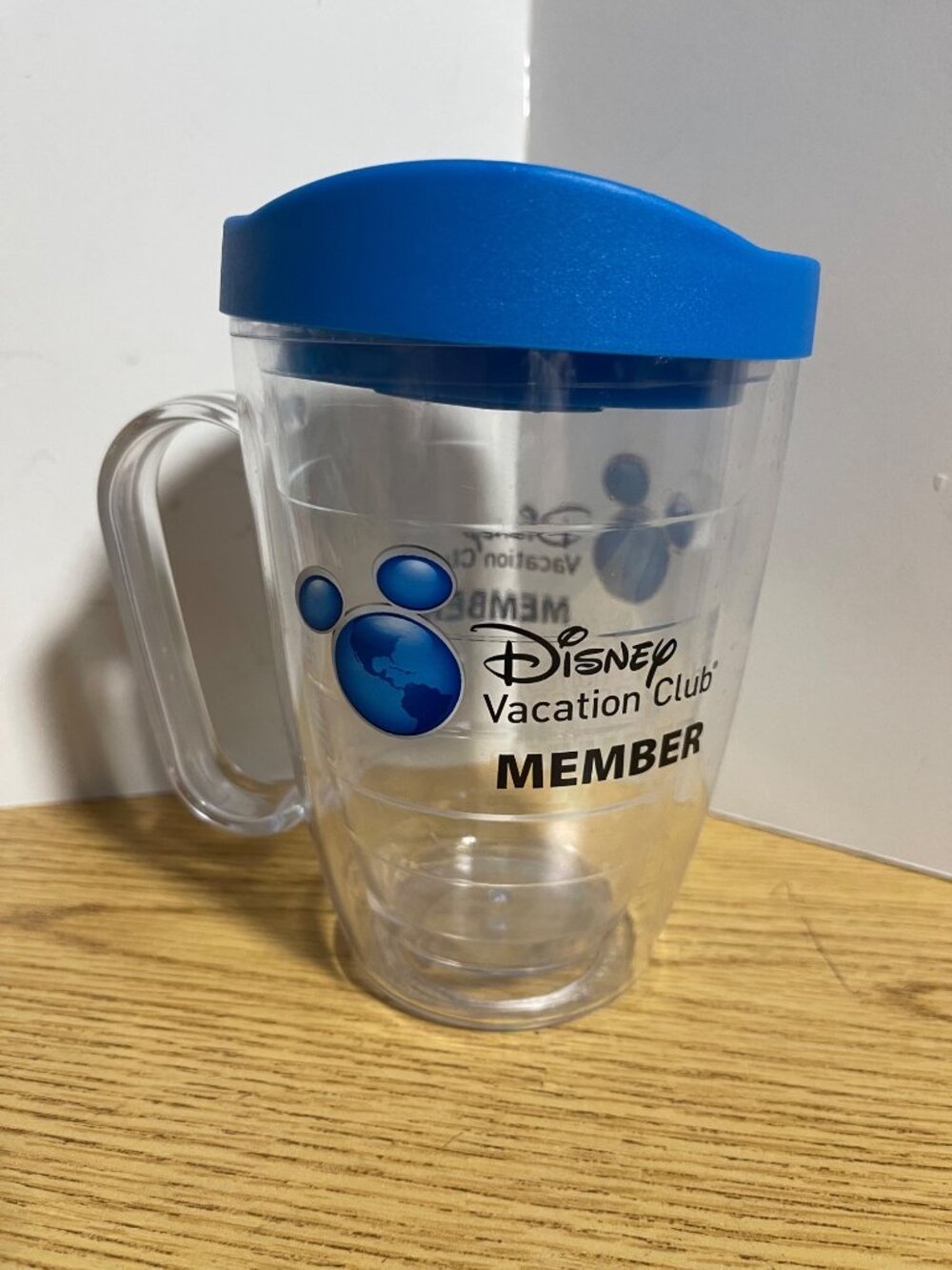 Disney Vacation Club Member Clear Insulated Acrylic Mug With Blue Lid